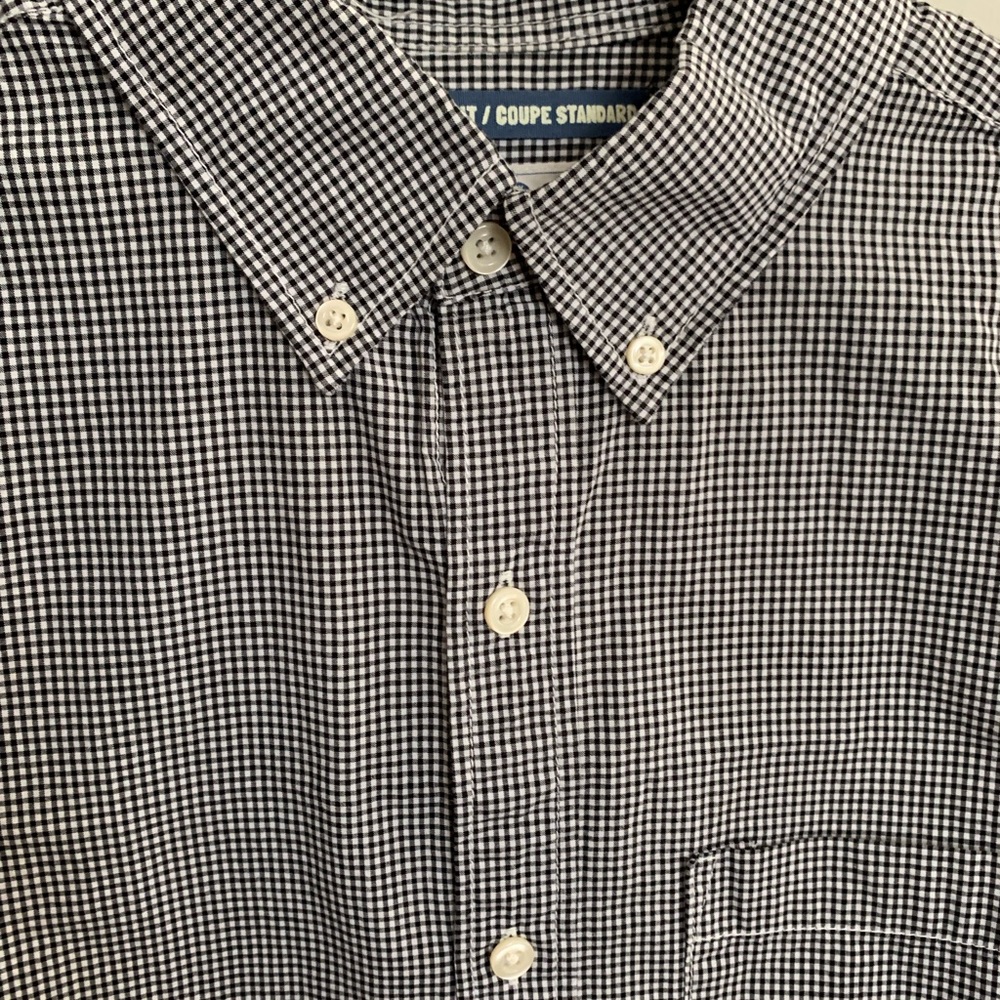 Old Navy Men’s Black and White Gingham Button Down Shirt - Picture 7 of 8